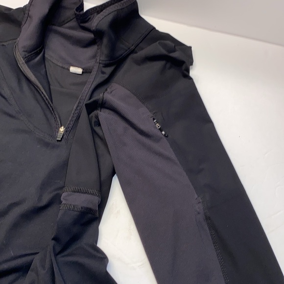 Lululemon Women’s half- zipped, Black pullover, Size:10, glow in the dark - Picture 6 of 15
